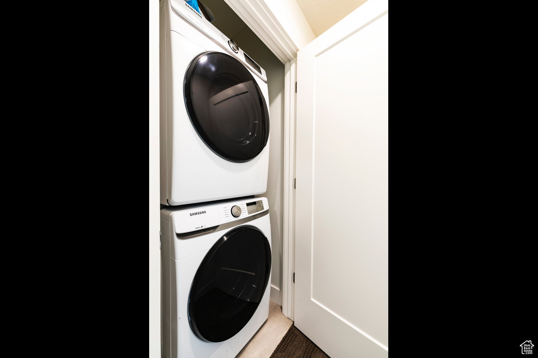 Park City, Utah 84098, United States, 2 Bedrooms Bedrooms, ,3 BathroomsBathrooms,Residential,Active,95055