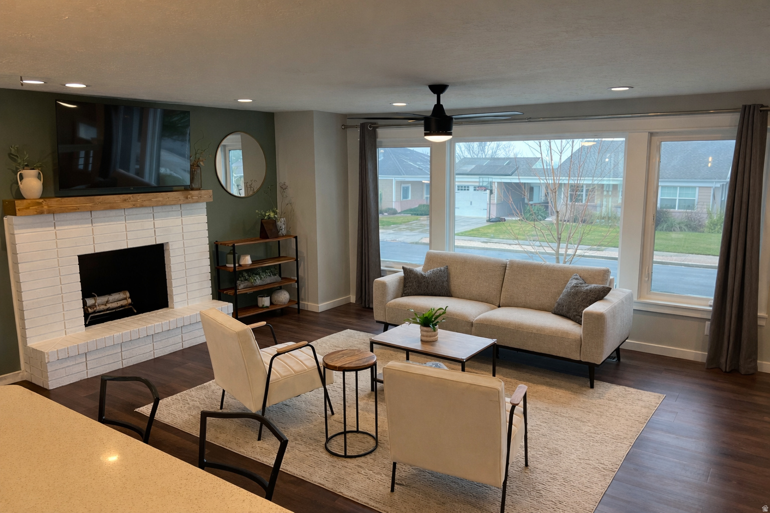 RIVIERA HEIGHTS - Residential