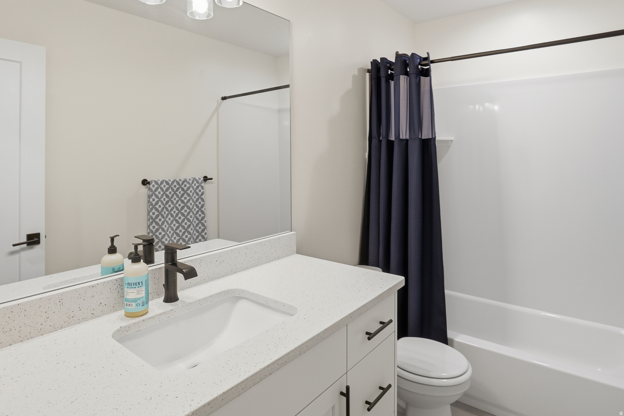 THE OVERLOOK AT 16TH TOWNHOMES - Residential