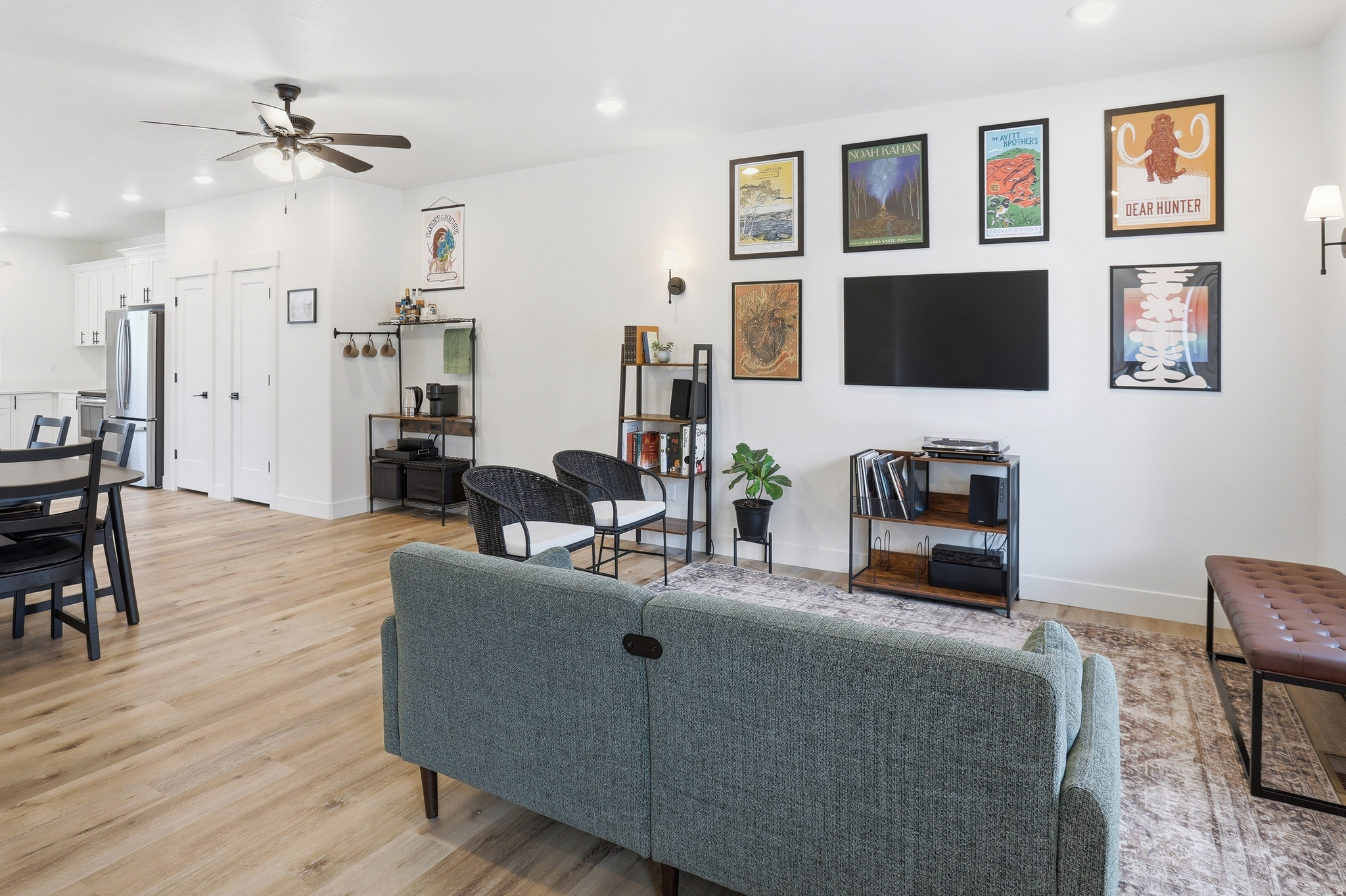 THE OVERLOOK AT 16TH TOWNHOMES - Residential