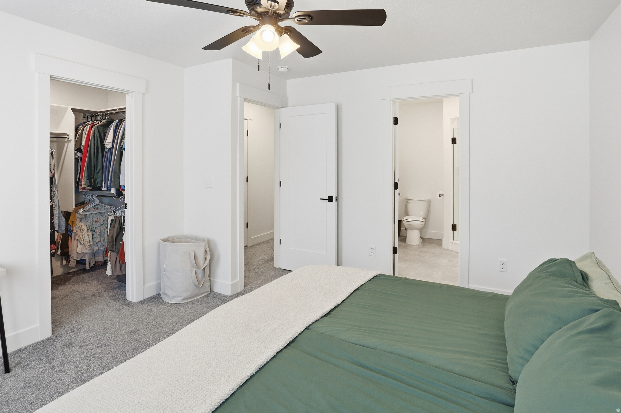 THE OVERLOOK AT 16TH TOWNHOMES - Residential