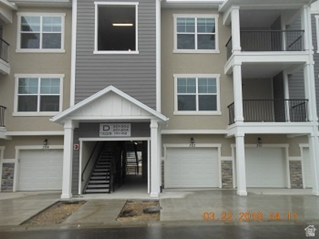 Photo of 1152 N WEST RIM #FF304, Lehi, UT 84043 (MLS # 2128371)