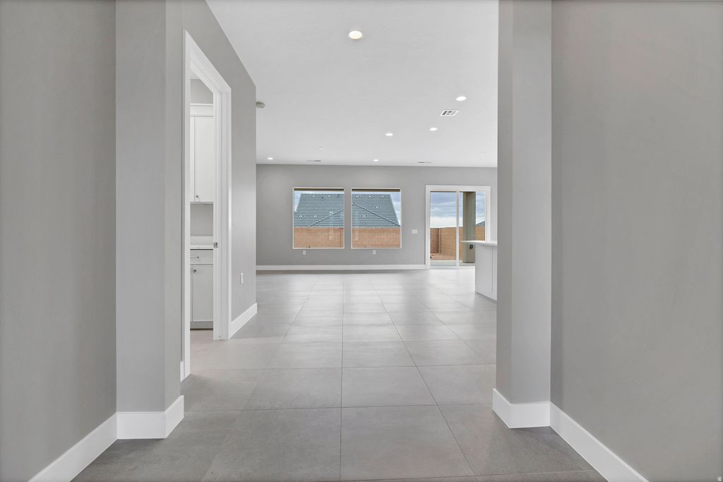 Photo of 992 W FRANK AVE Ave, Toquerville, UT 84774 (MLS # 2167602)