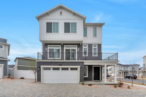 Photo of 91 E BRUSHY CANYON ST, Saratoga Springs, UT 84045 (MLS # 2144191)