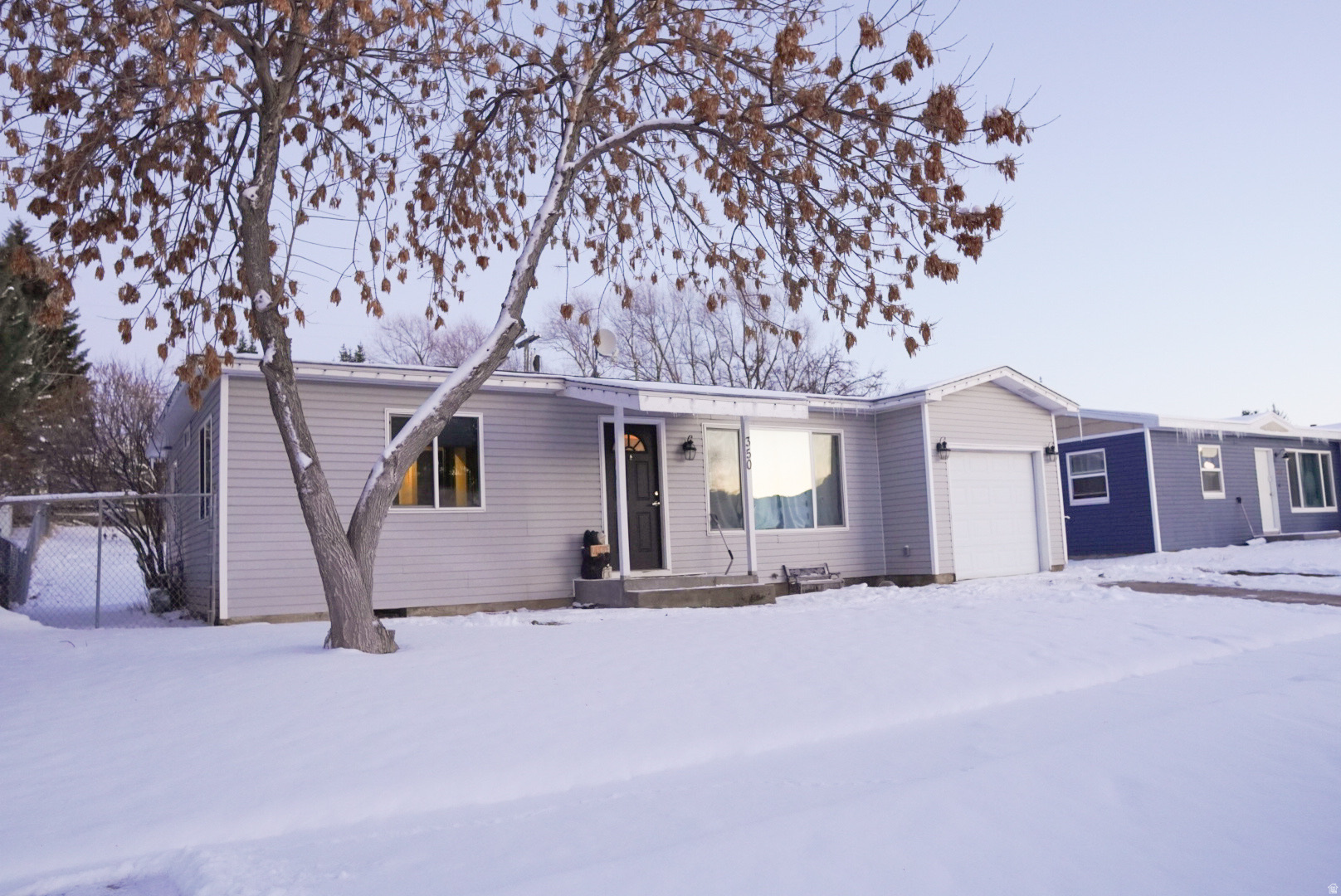 LOVERS DELIGHT - Residential