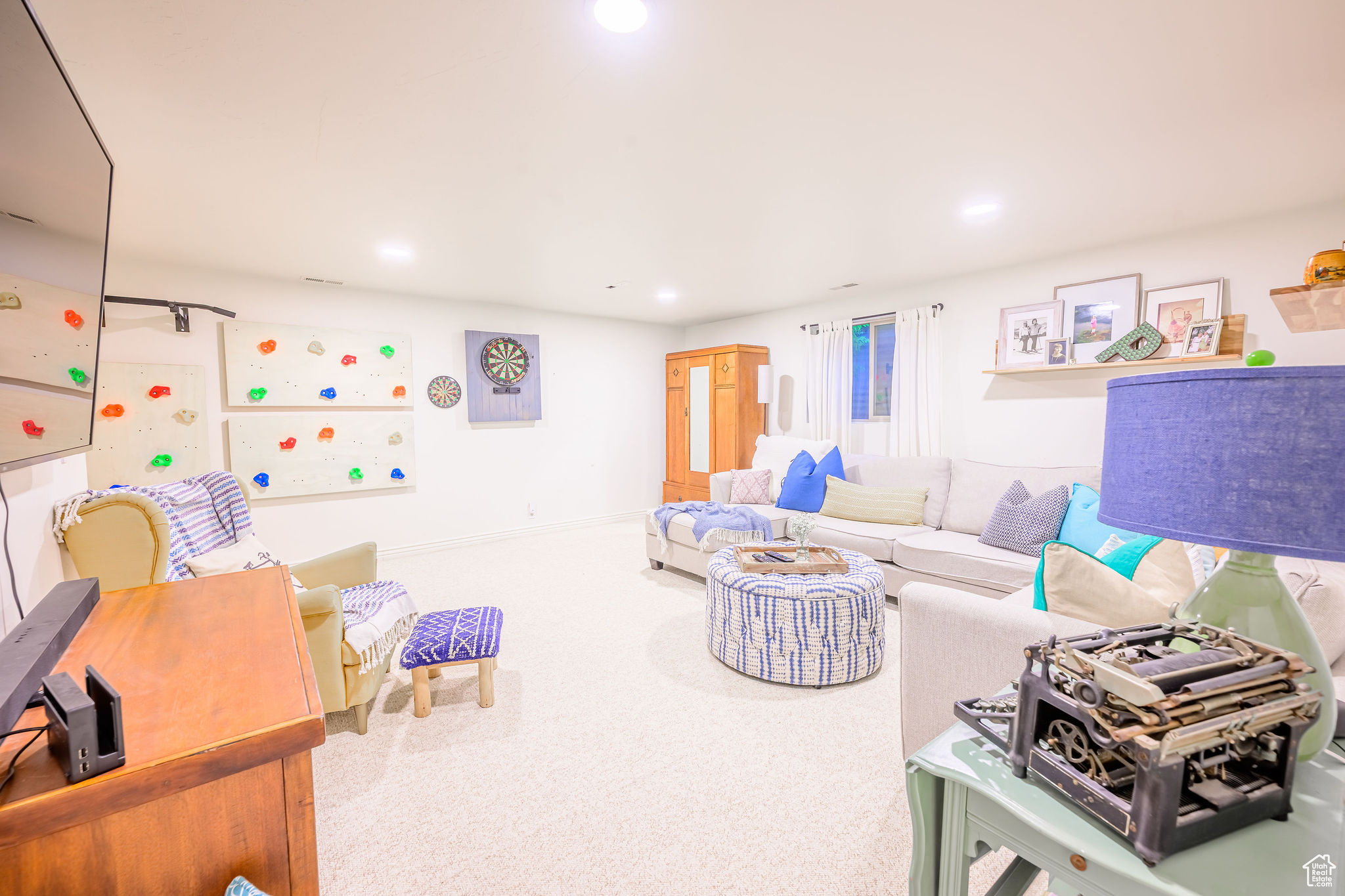 ALVERA CONDM - Residential