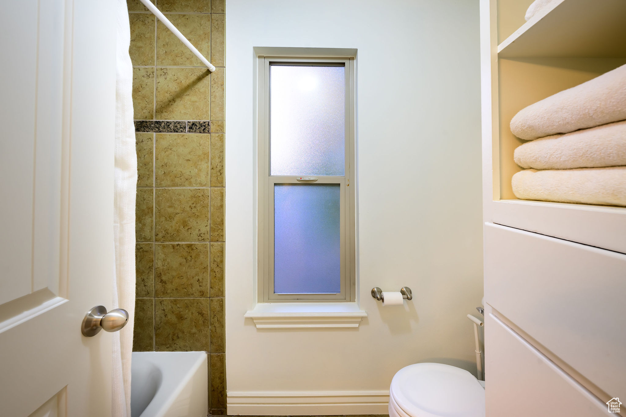 ALVERA CONDM - Residential
