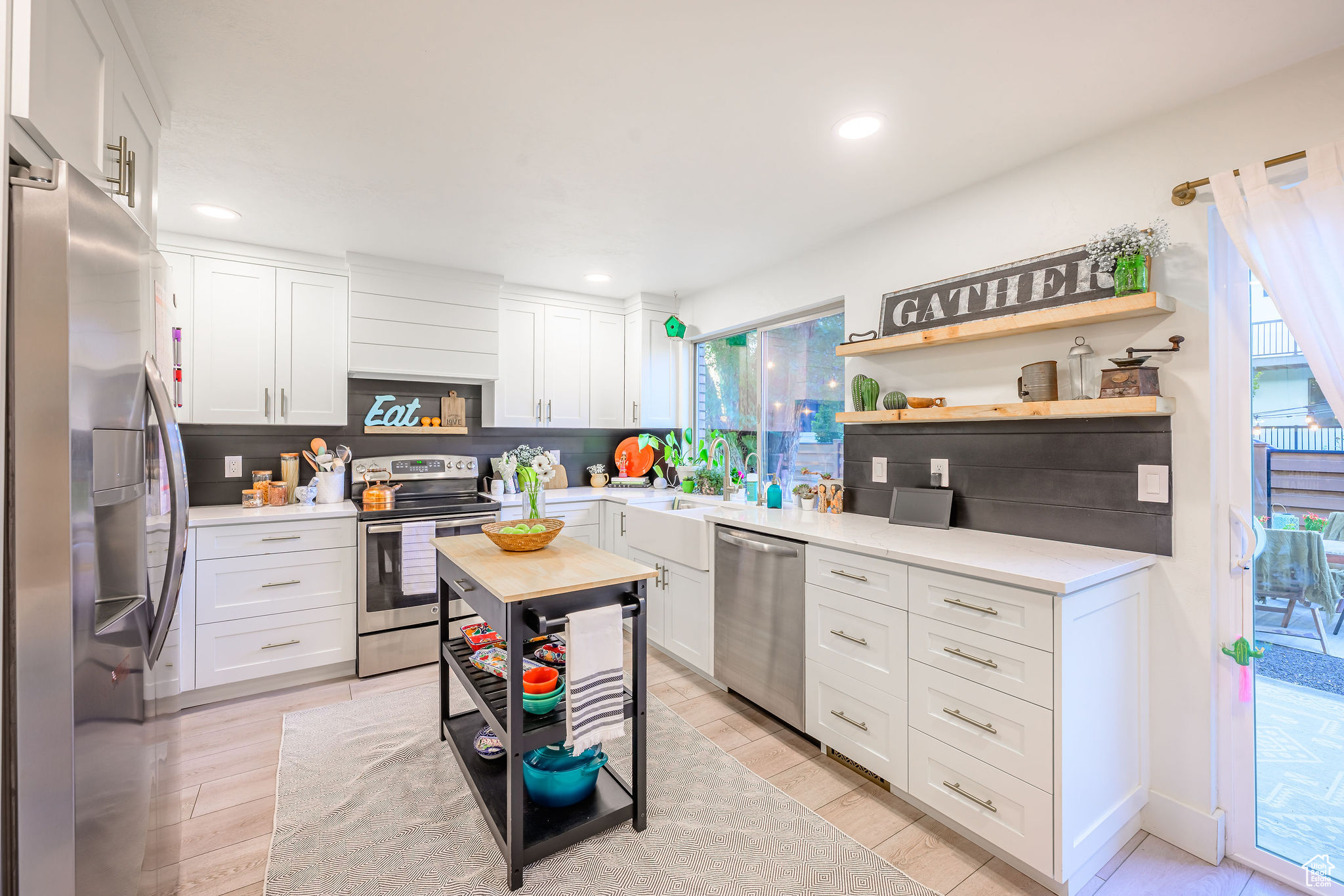 ALVERA CONDM - Residential