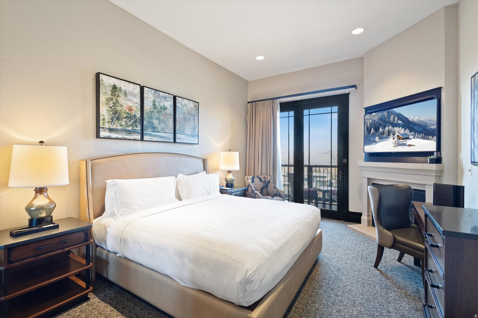 WALDORF ASTORIA - Residential