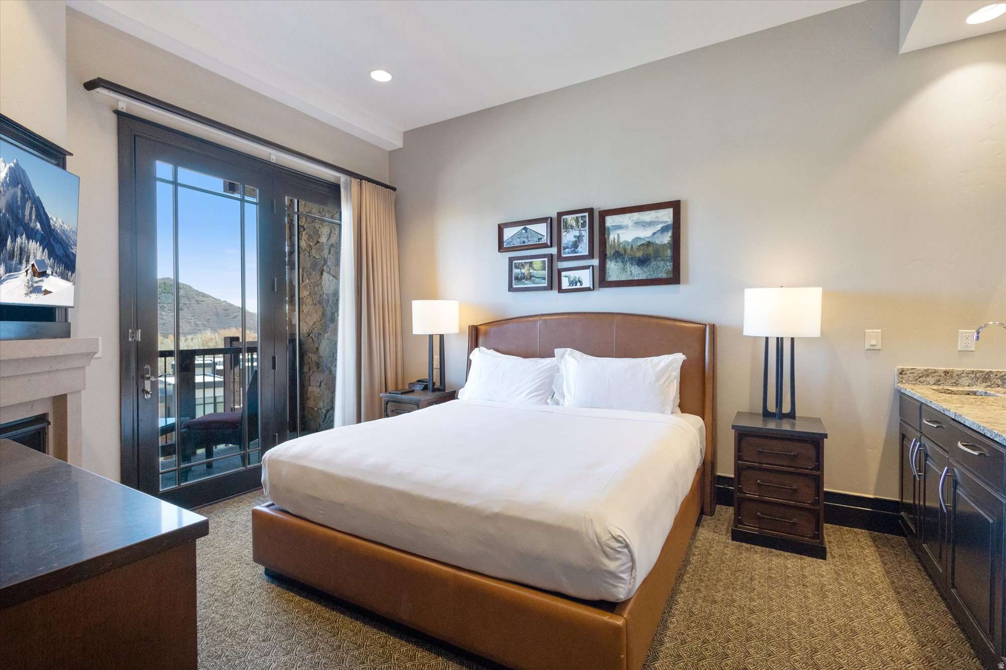 WALDORF ASTORIA - Residential