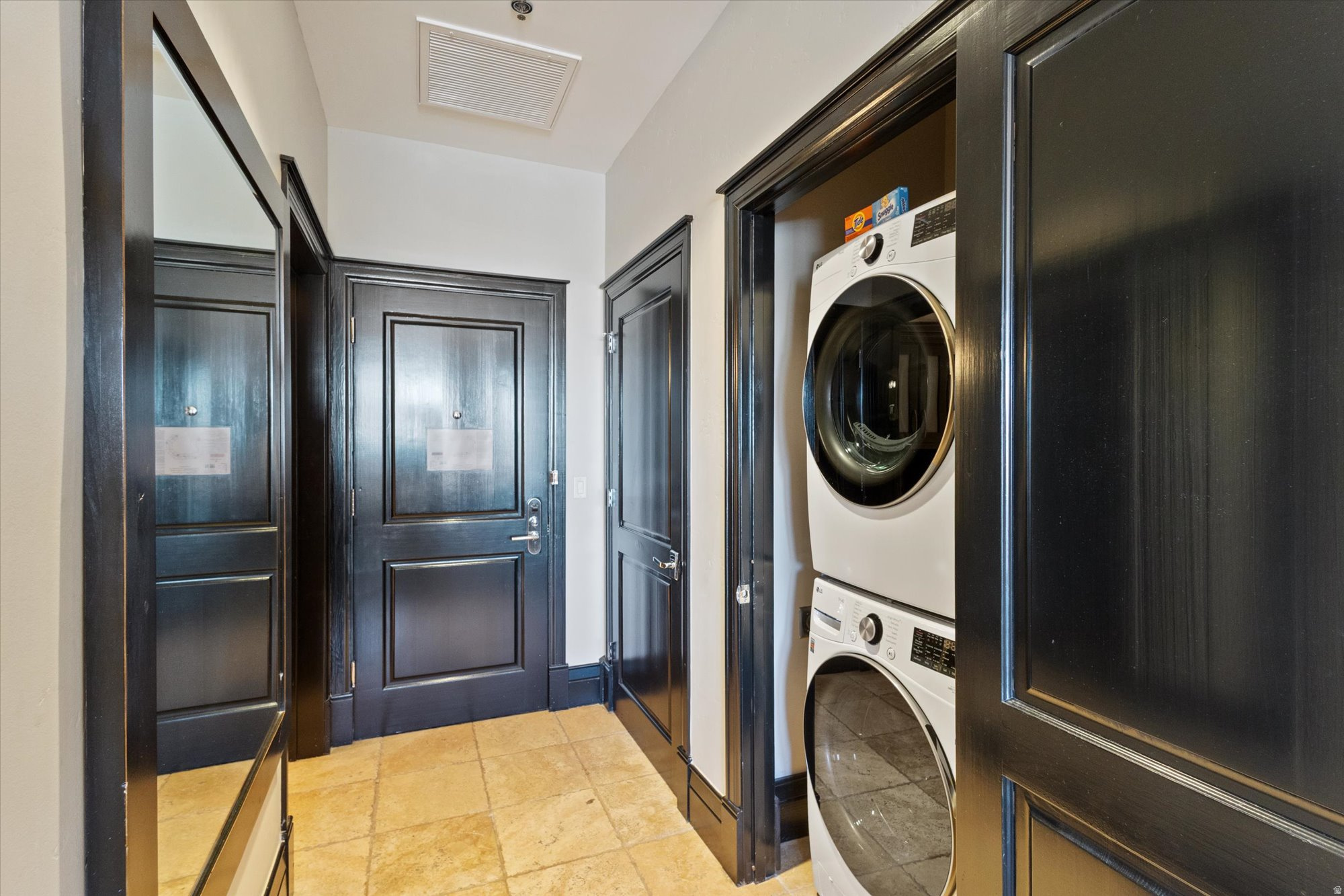 WALDORF ASTORIA - Residential