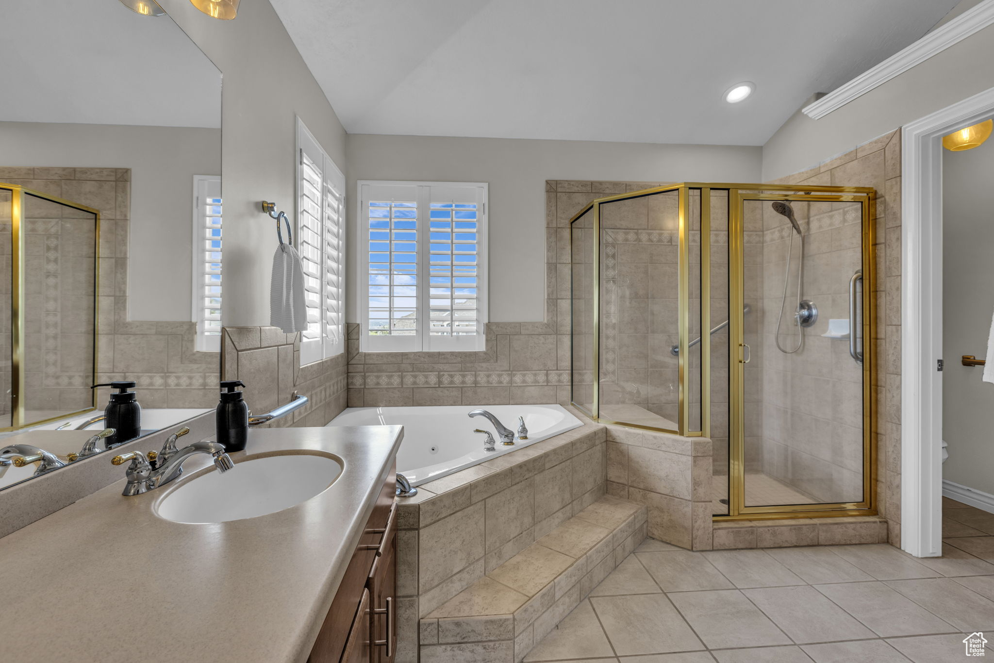 PARK HOLLOW ESTATES - Residential