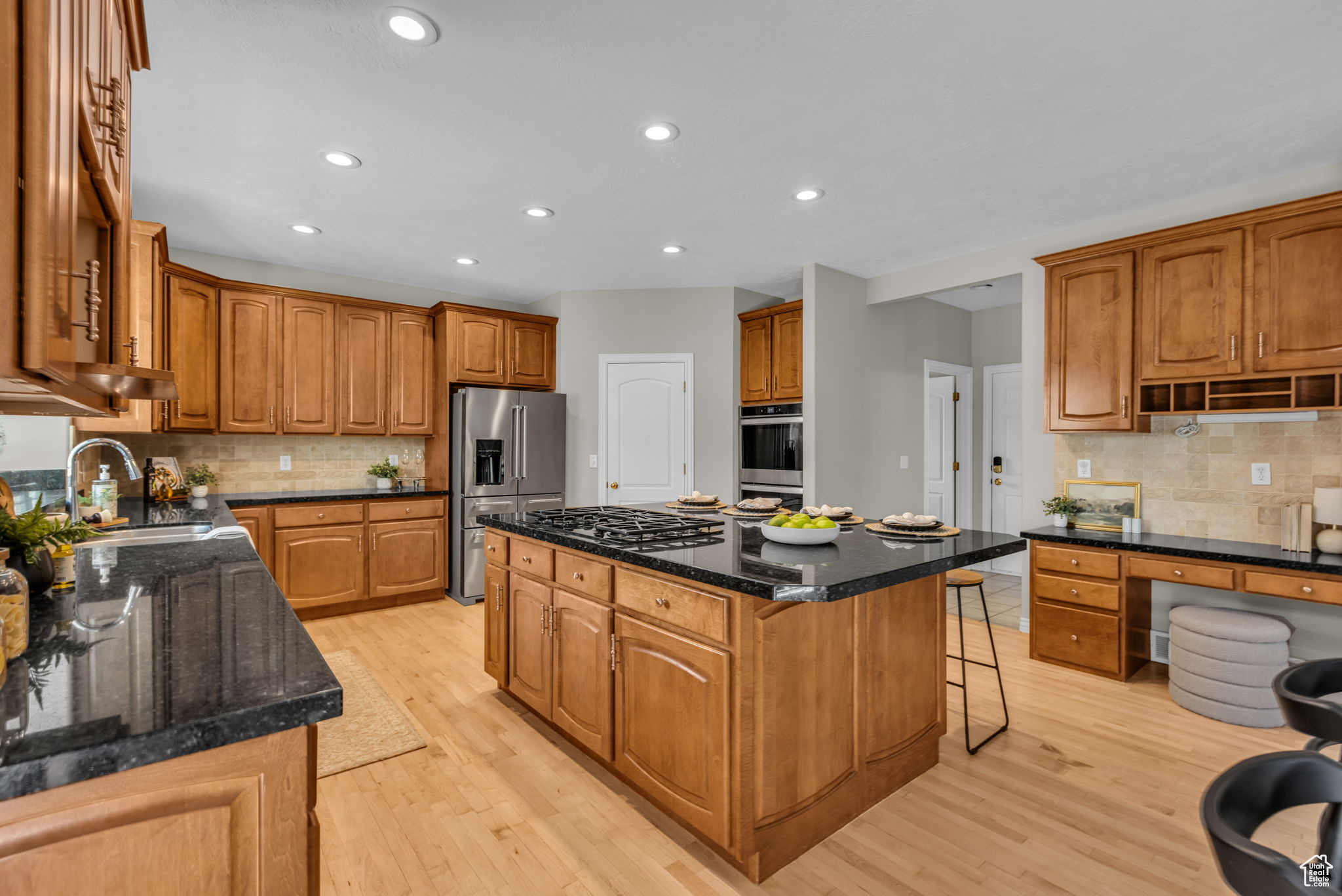 PARK HOLLOW ESTATES - Residential