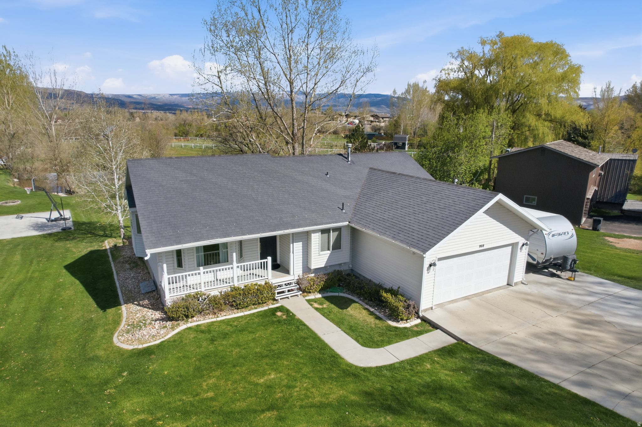 MIDWAY FARMS - Residential