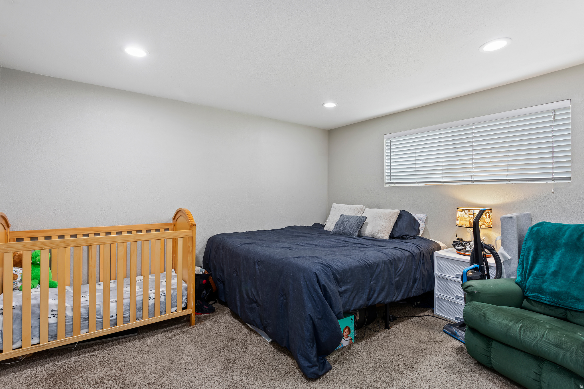 CRYSTAL HILLS - Residential