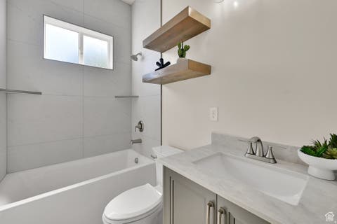 Tiny photo for 543 CENTER AVE #5, Logan, UT 84321 (MLS # 2179309)