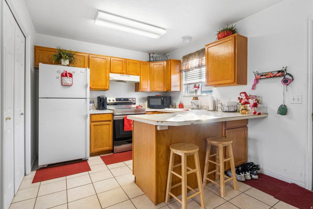 Photo of 487 N WALL AVE, Ogden, UT 84404 (MLS # 2125307)