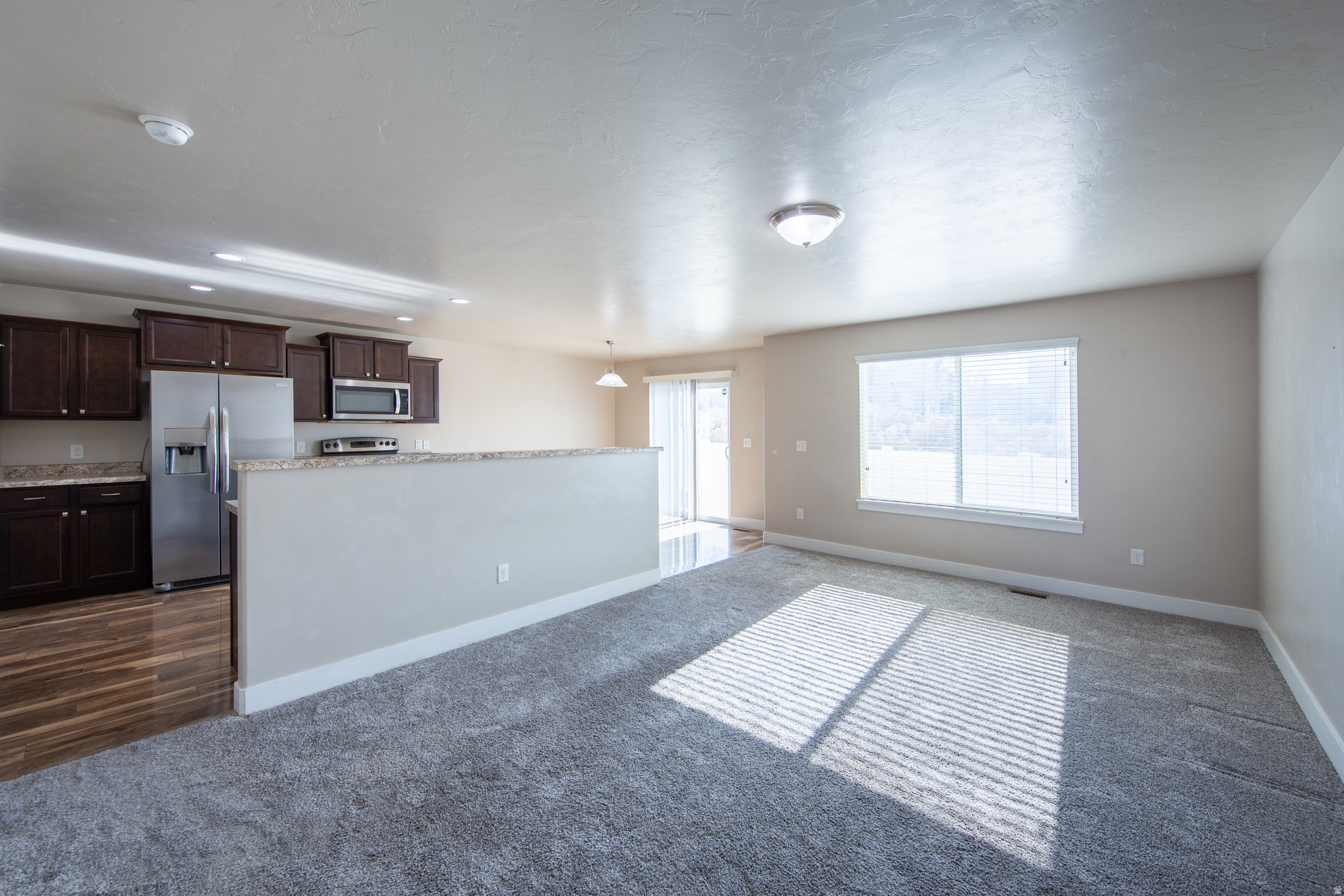 INDEPENDENCE AT POIN - Residential Lease