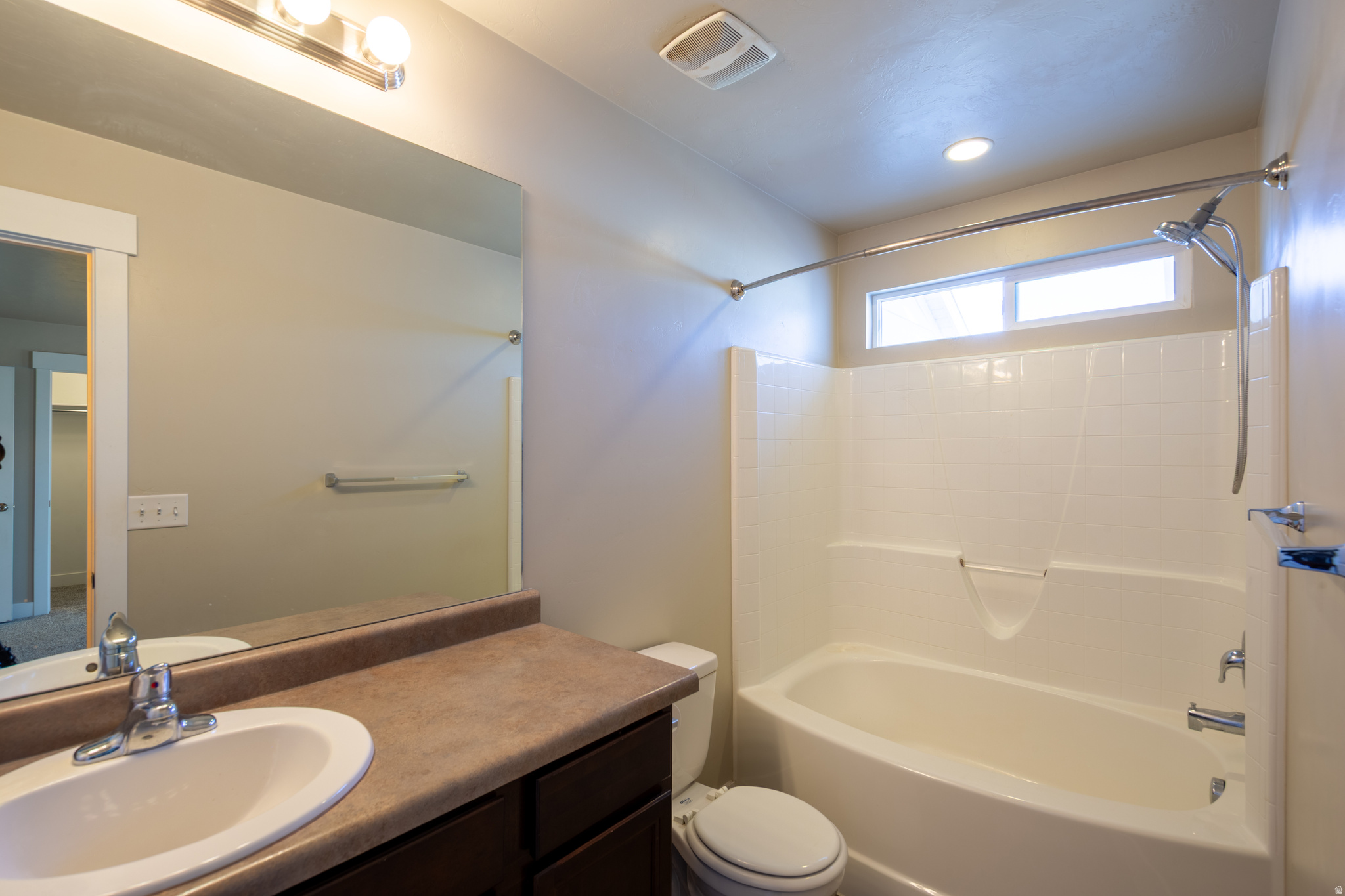 INDEPENDENCE AT POIN - Residential Lease