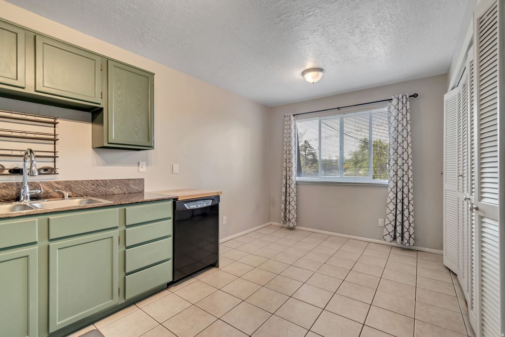 Photo of 265 E 8880 S #12, Sandy, UT 84070 (MLS # 2152870)