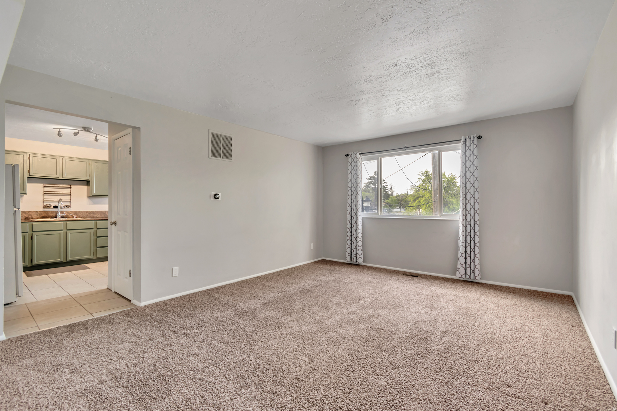 CANTERBURY SQUARE CONDO - Residential