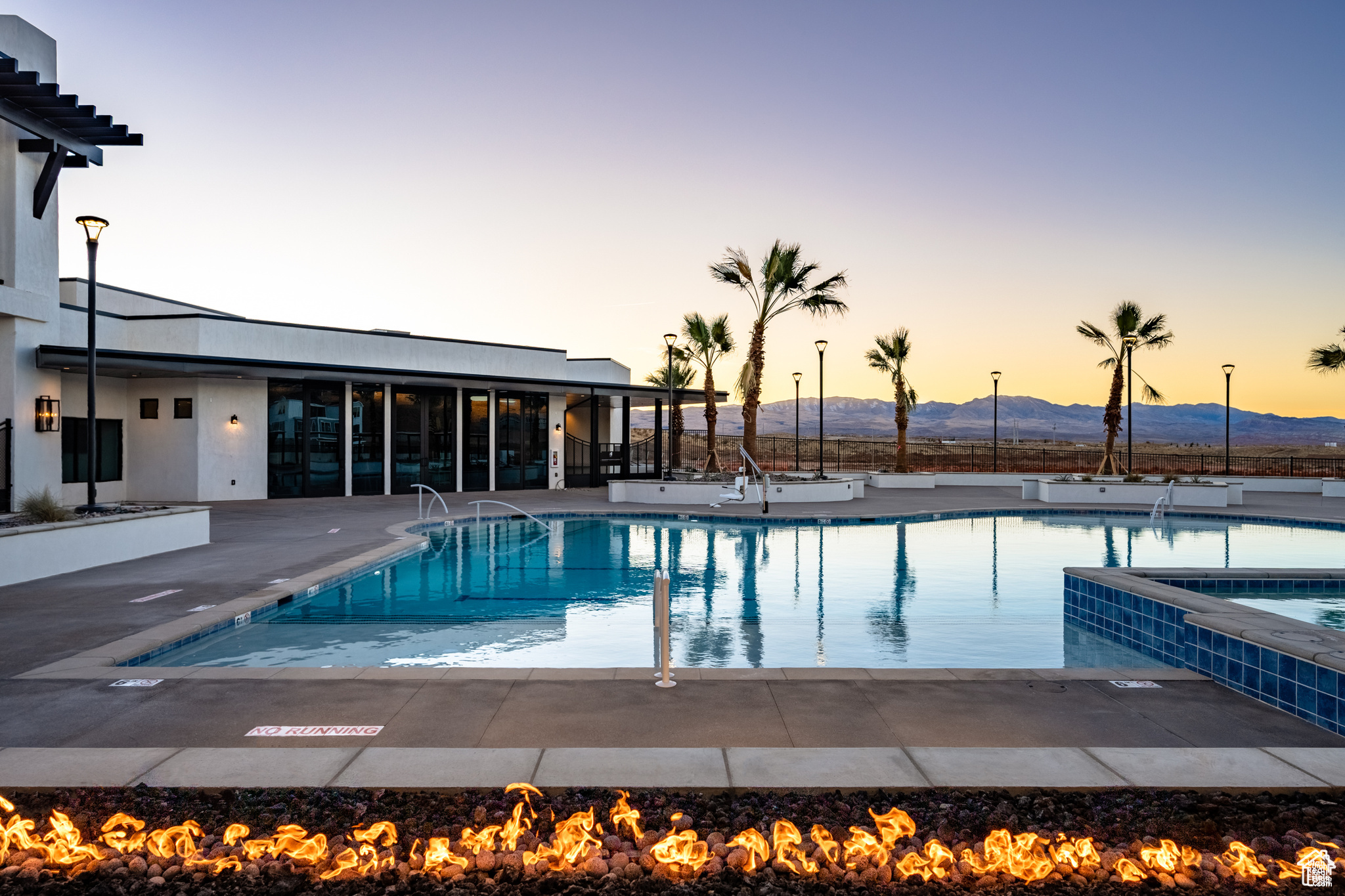 DESERT COLOR RESORT PH 2A 1ST AMD - Residential