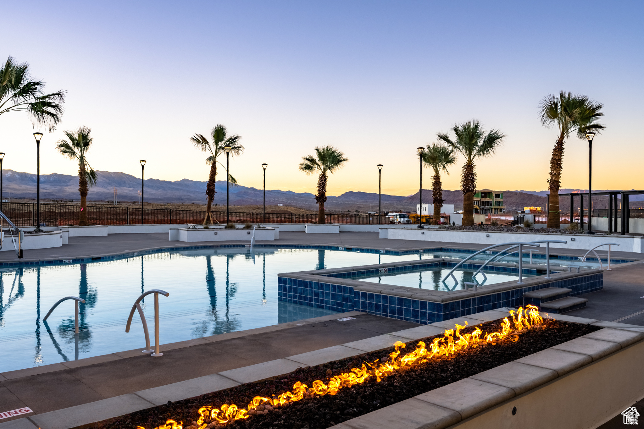 DESERT COLOR RESORT PH 2A 1ST AMD - Residential