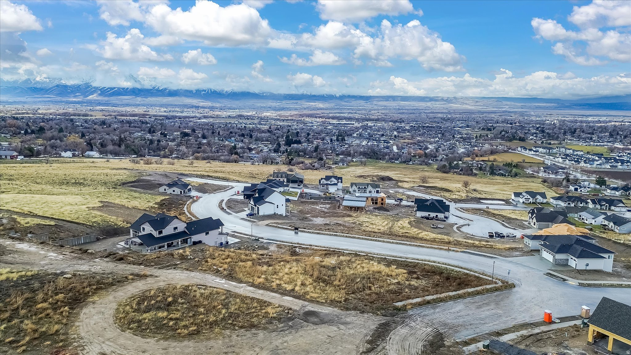 HOMES ON THE KNOLL - Land