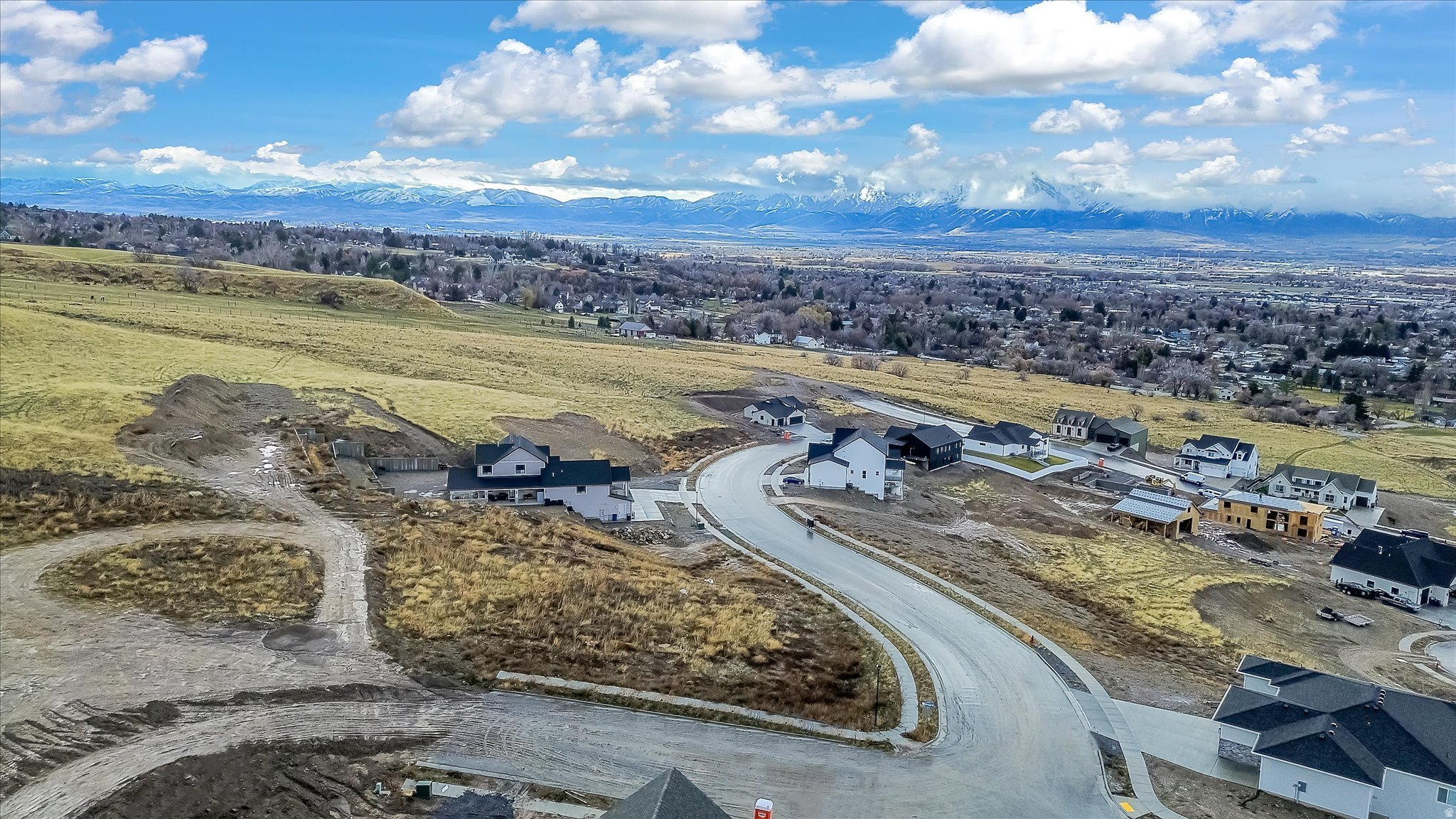 HOMES ON THE KNOLL - Land
