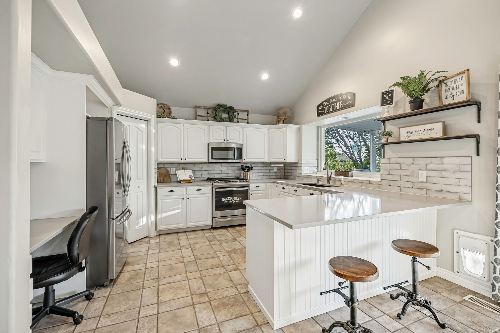 PLEASANT VIEW ESTATE - Residential