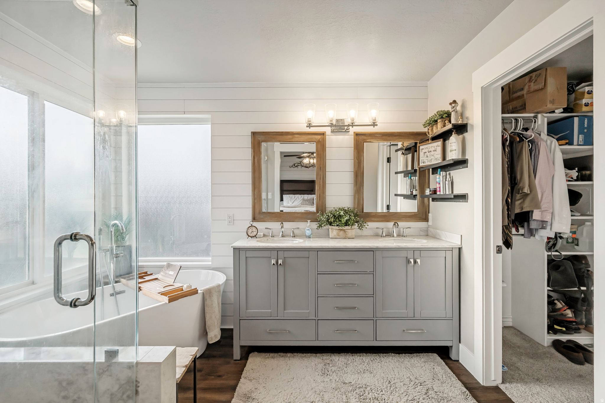PLEASANT VIEW ESTATE - Residential