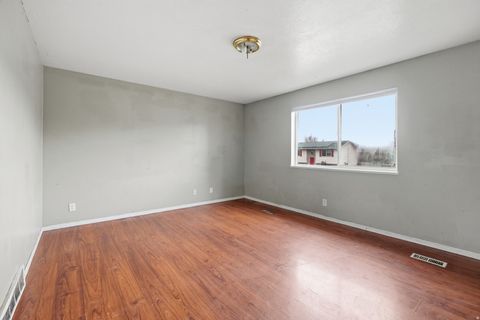 Tiny photo for 258 W 550 S, Logan, UT 84321 (MLS # 2147375)