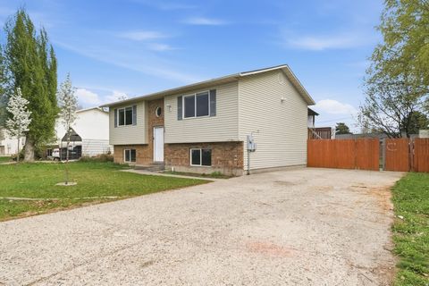 Tiny photo for 258 W 550 S, Logan, UT 84321 (MLS # 2147375)