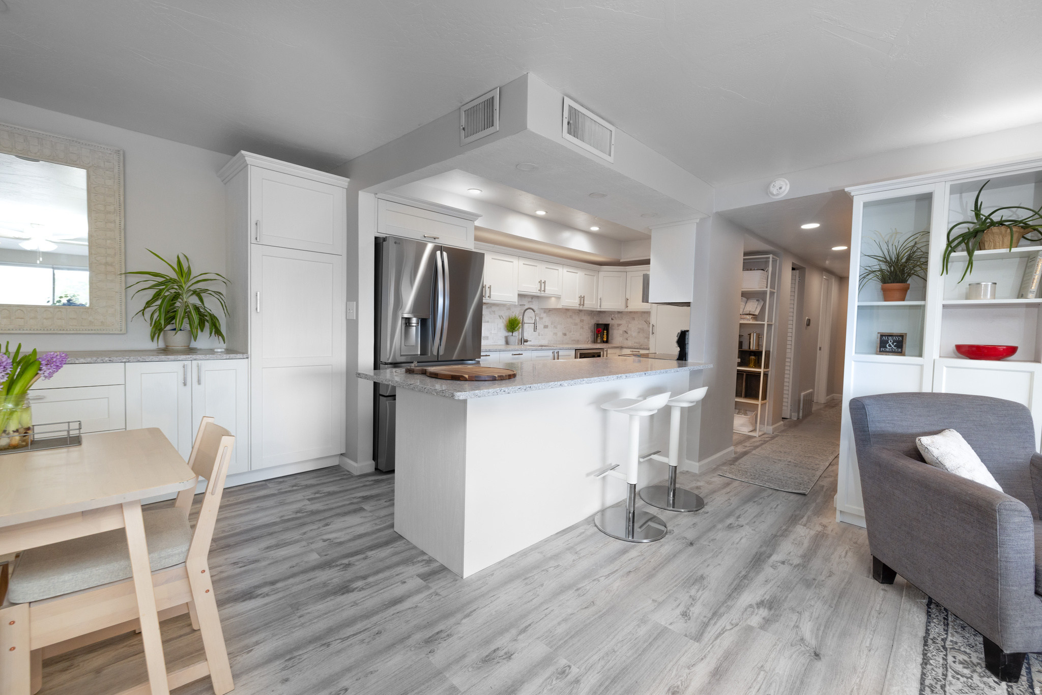 DONNER CREST CONDOS - Residential