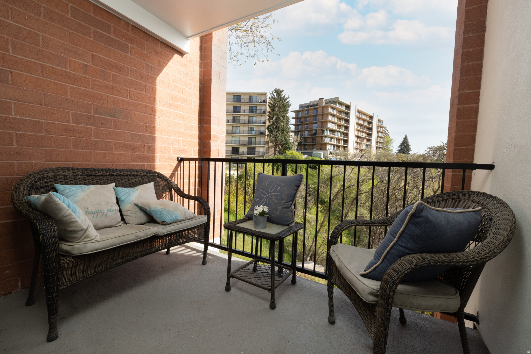 DONNER CREST CONDOS - Residential