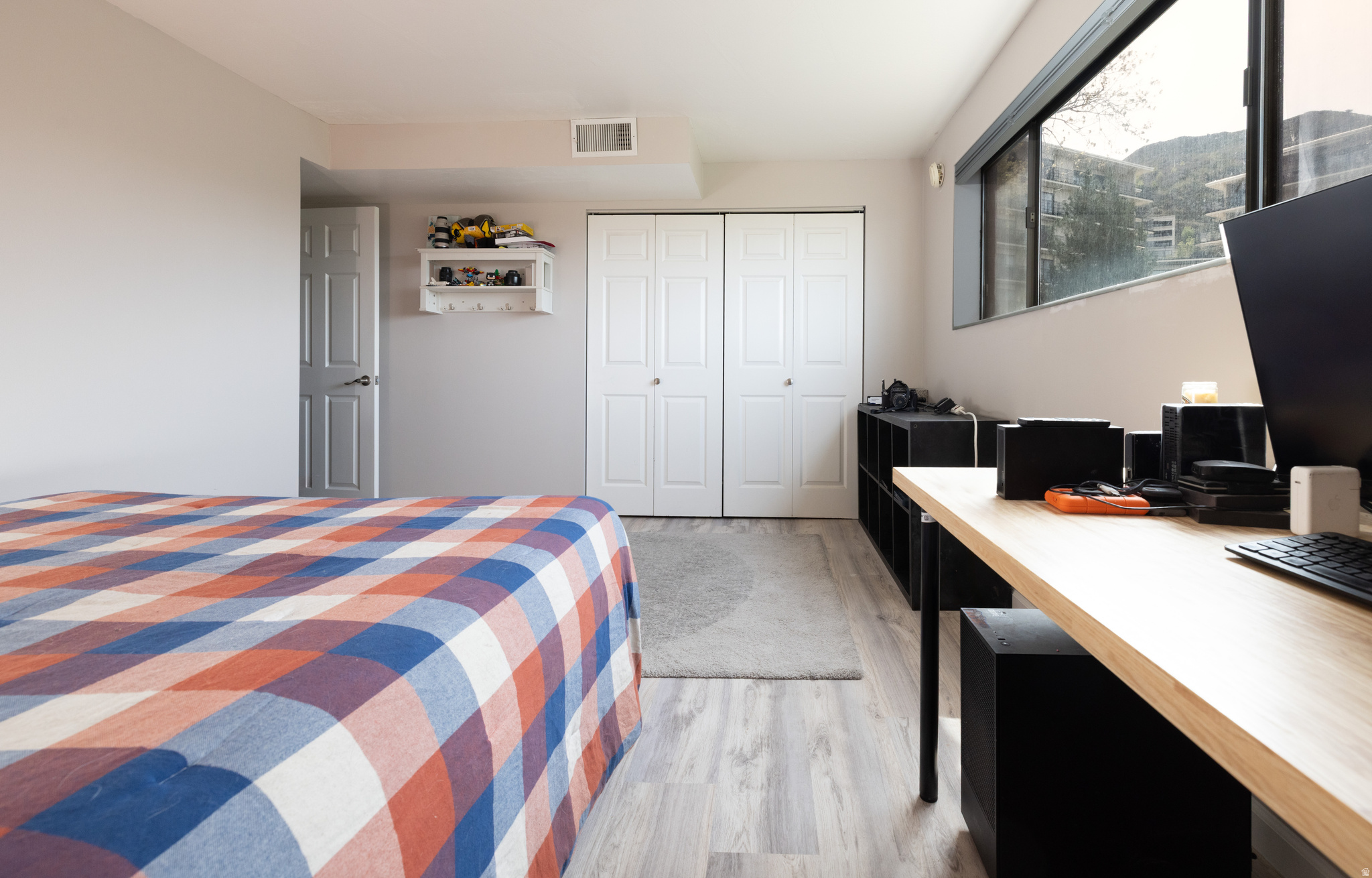 DONNER CREST CONDOS - Residential