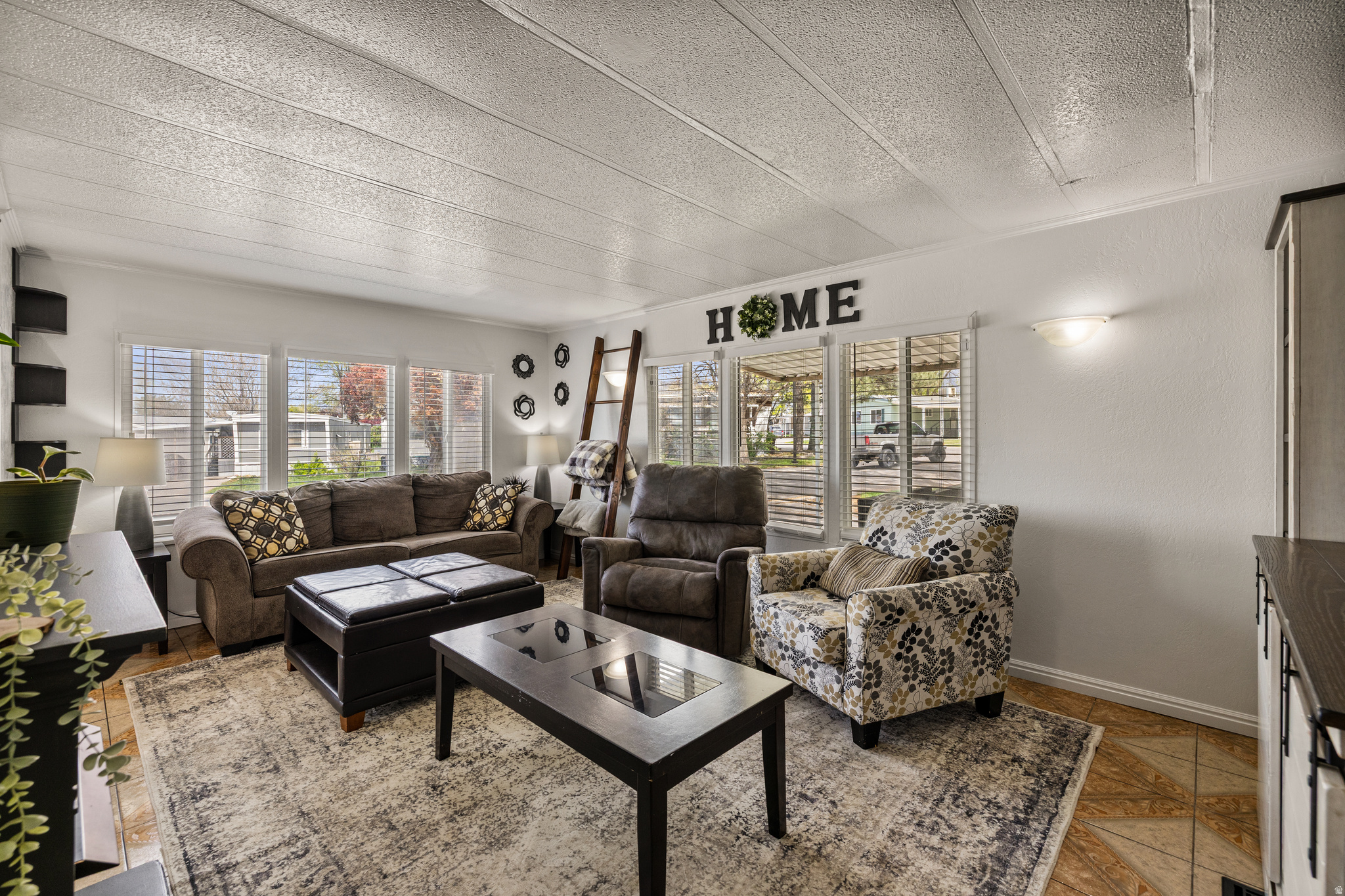 CAMELOT - Residential