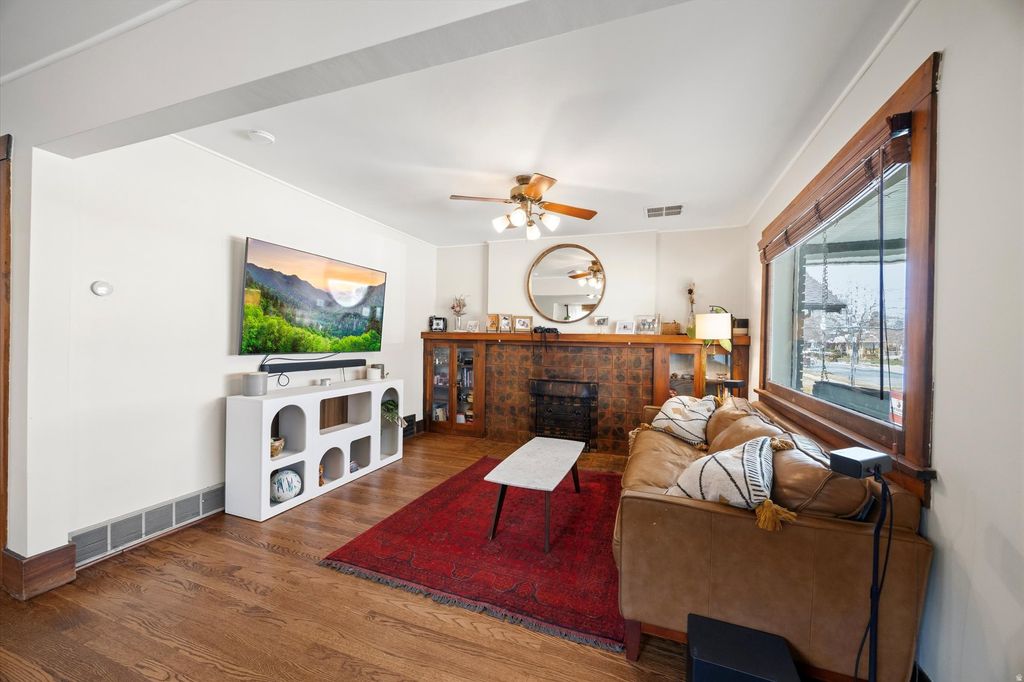 Photo of 656 E MILTON AVE, Salt Lake City, UT 84105 (MLS # 2138295)