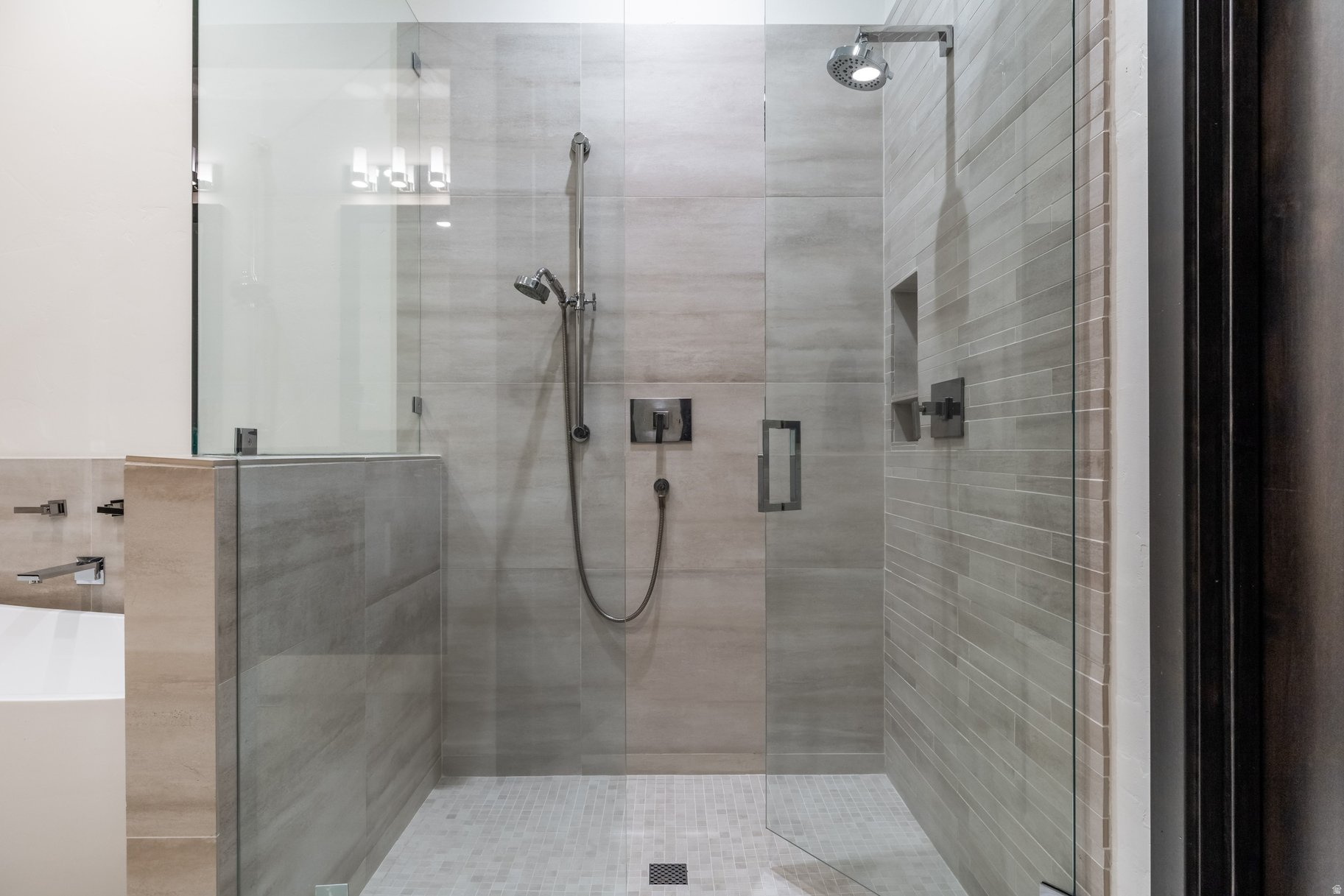 JUNIPER LANDING AMENDED CONDOMINIUM - Residential