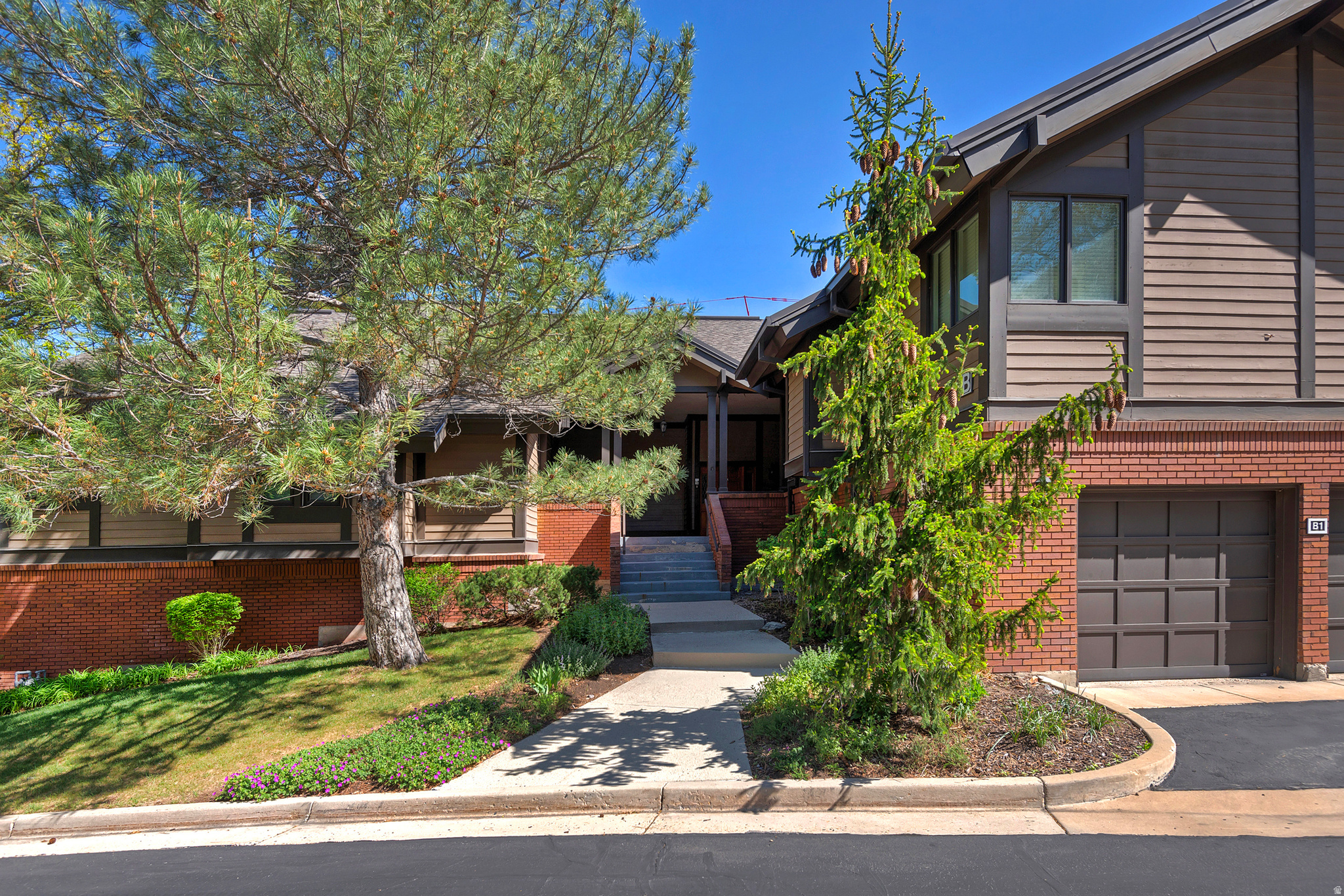 CANYON RACQUET CLUB - Residential