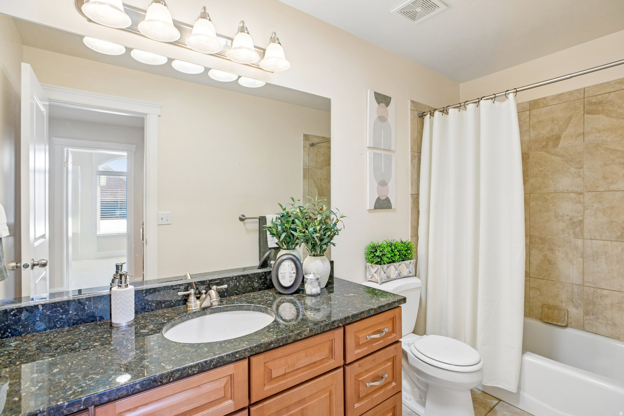 JONES FARM - Residential
