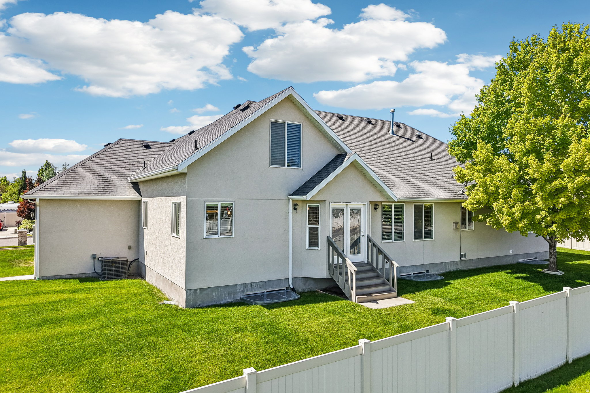 JONES FARM - Residential