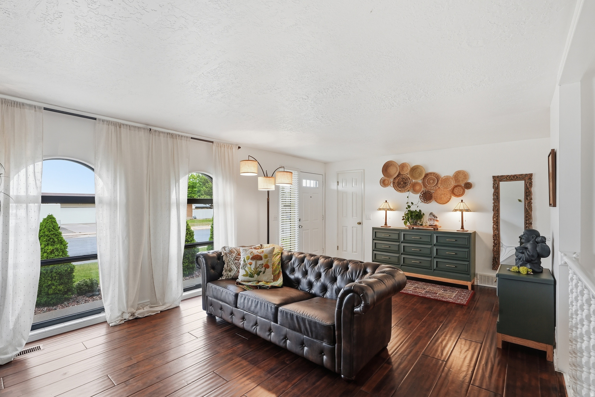 COUNTRY SQUIRE ESTATES - Residential