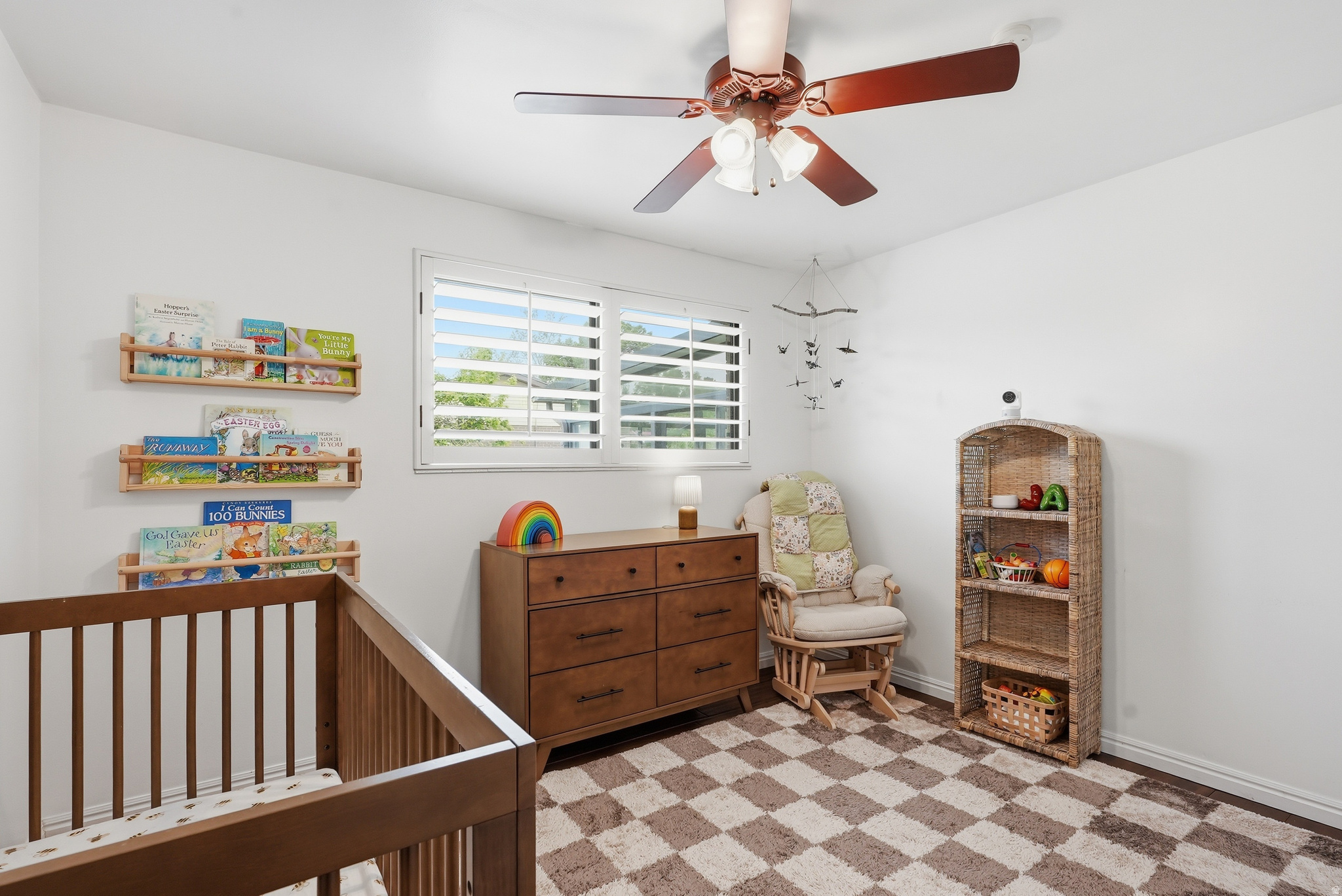 COUNTRY SQUIRE ESTATES - Residential