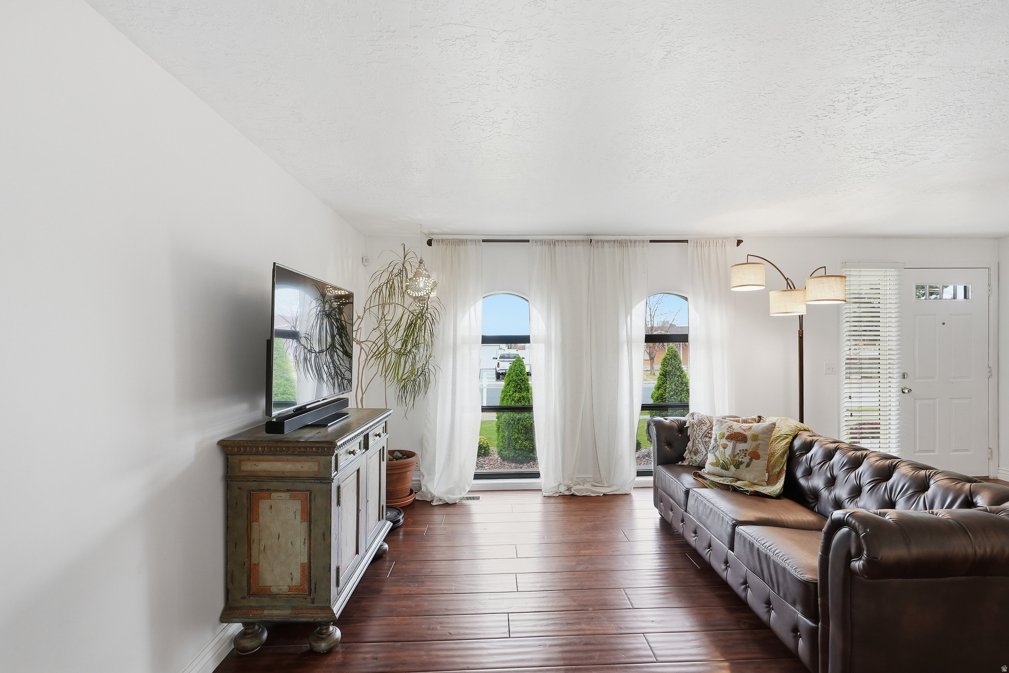 COUNTRY SQUIRE ESTATES - Residential
