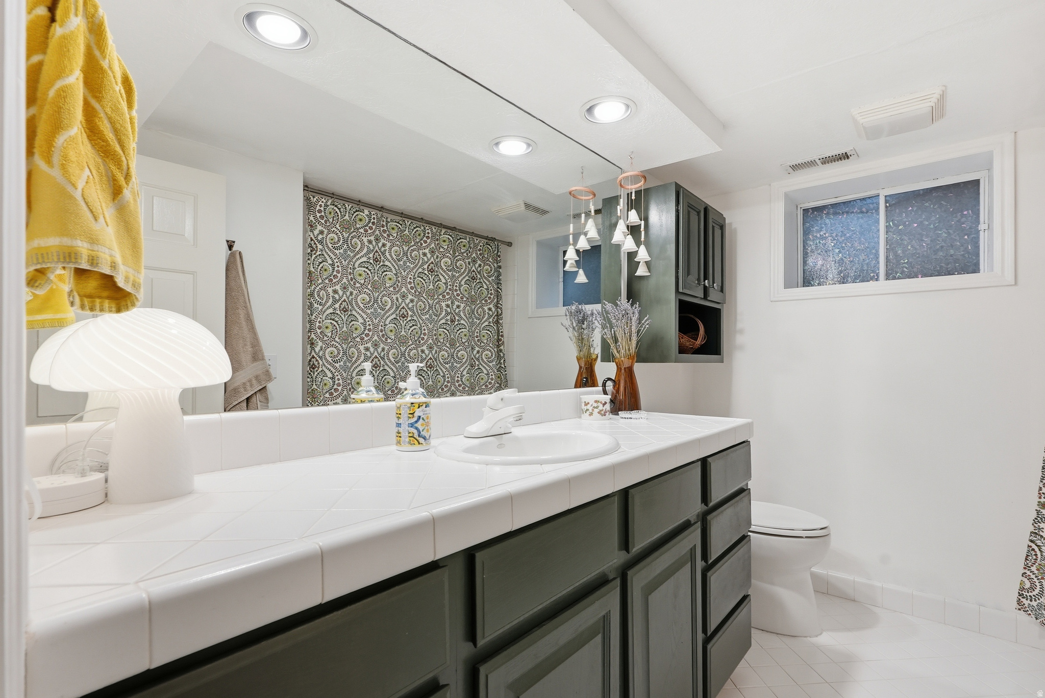 COUNTRY SQUIRE ESTATES - Residential