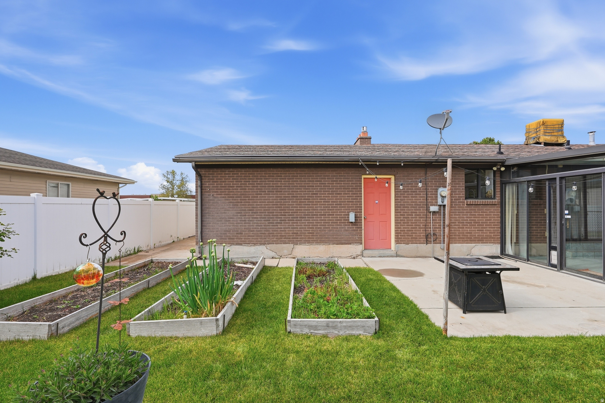 COUNTRY SQUIRE ESTATES - Residential