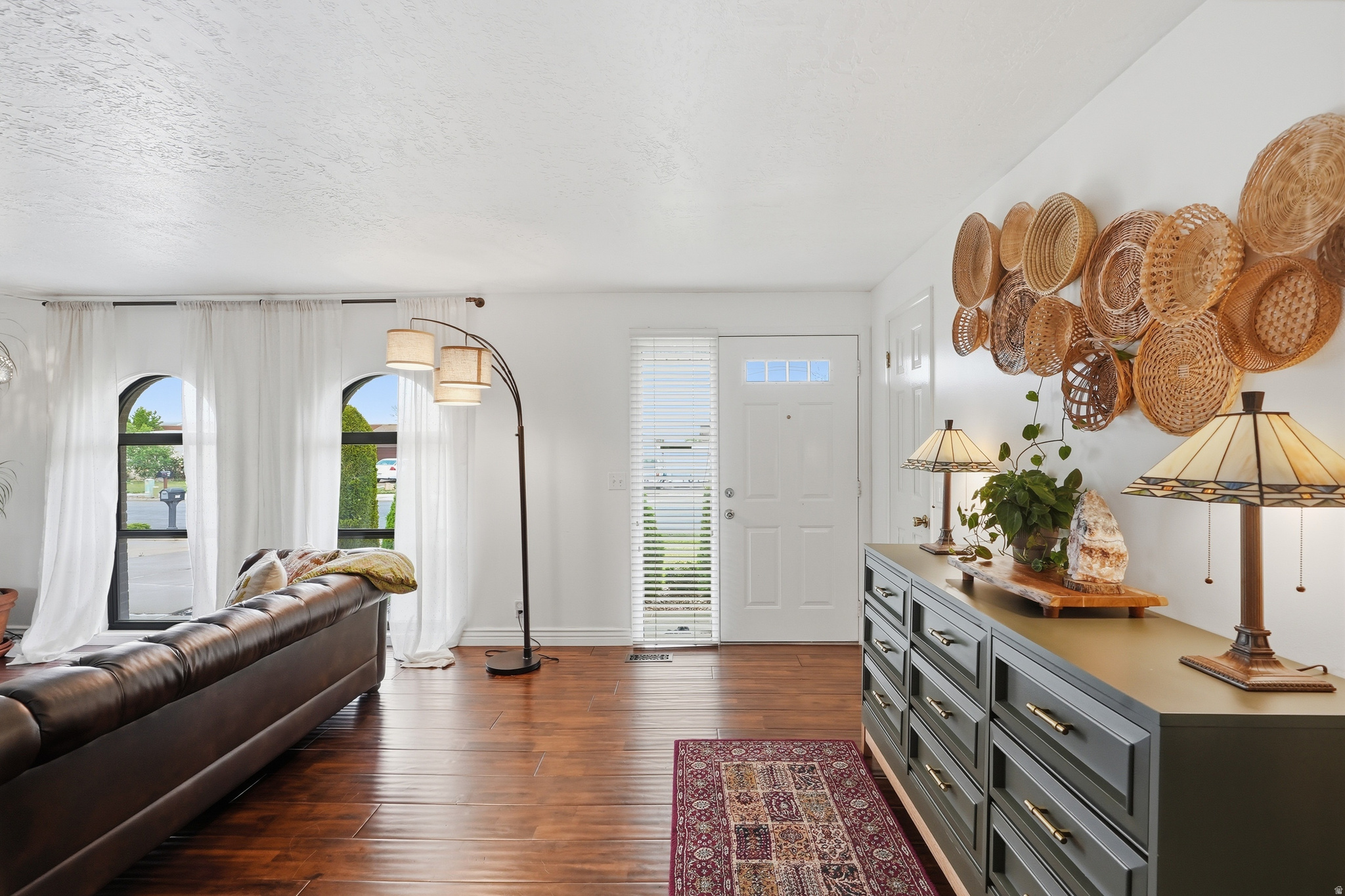 COUNTRY SQUIRE ESTATES - Residential