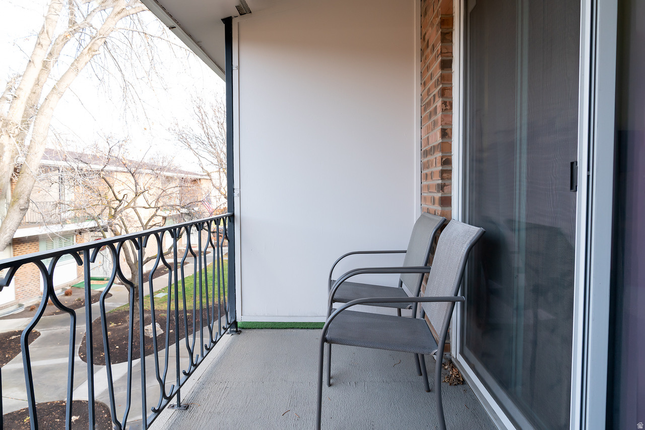 THREE FOUNTAINS - Residential