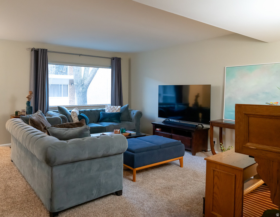 THREE FOUNTAINS - Residential